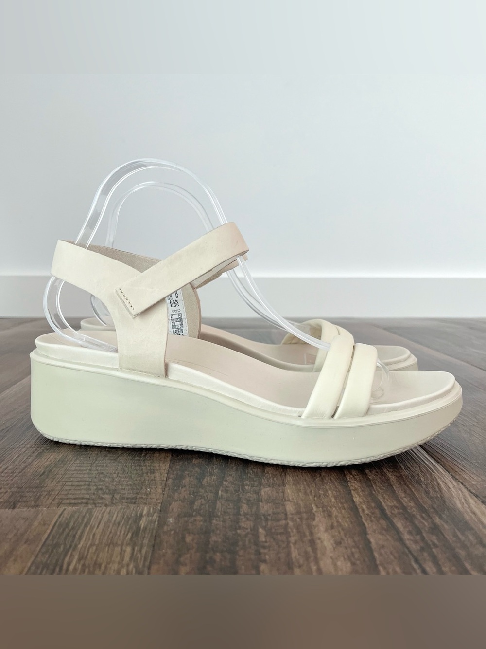 Ecco Flowt Lx Wedge Leather Platform Sandal US Size 10-10.5 EU 41 Limestone